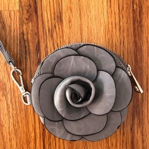 Small grey flower wristlet